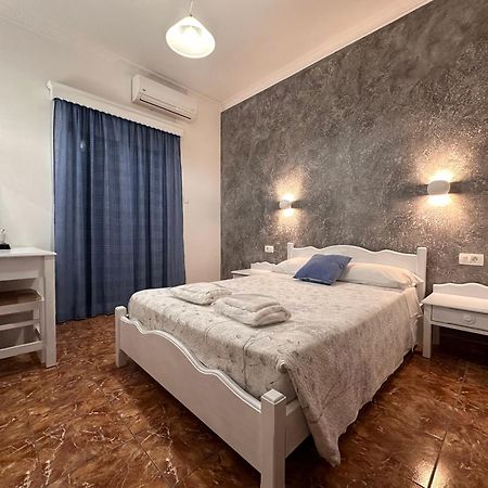 Villa Ilios Фира Екстериор снимка