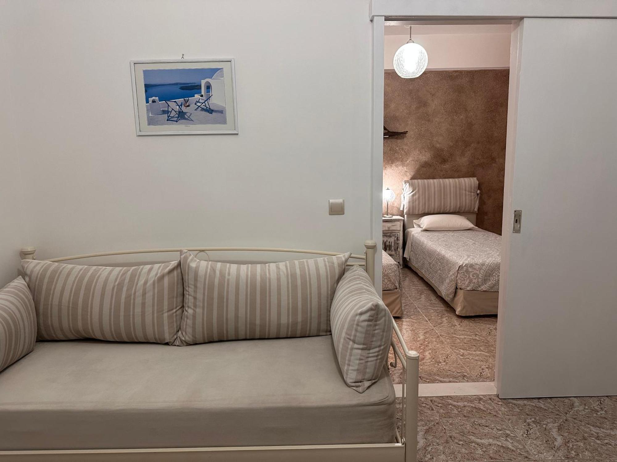 Villa Ilios Фира Екстериор снимка