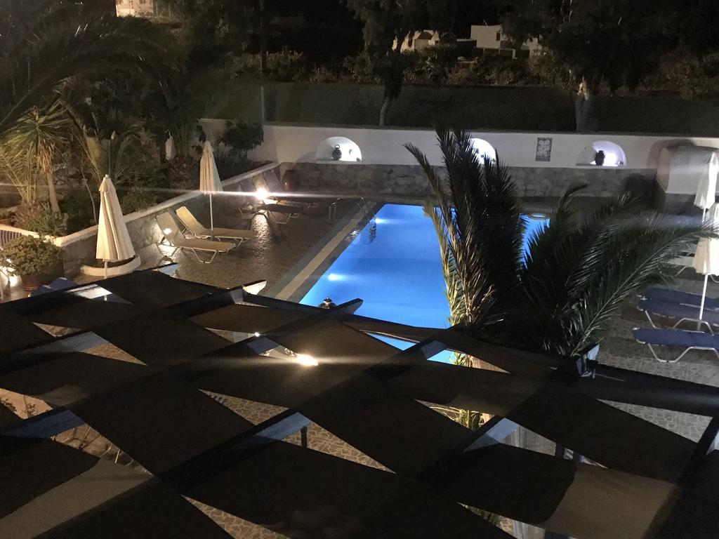 Villa Ilios Фира Екстериор снимка