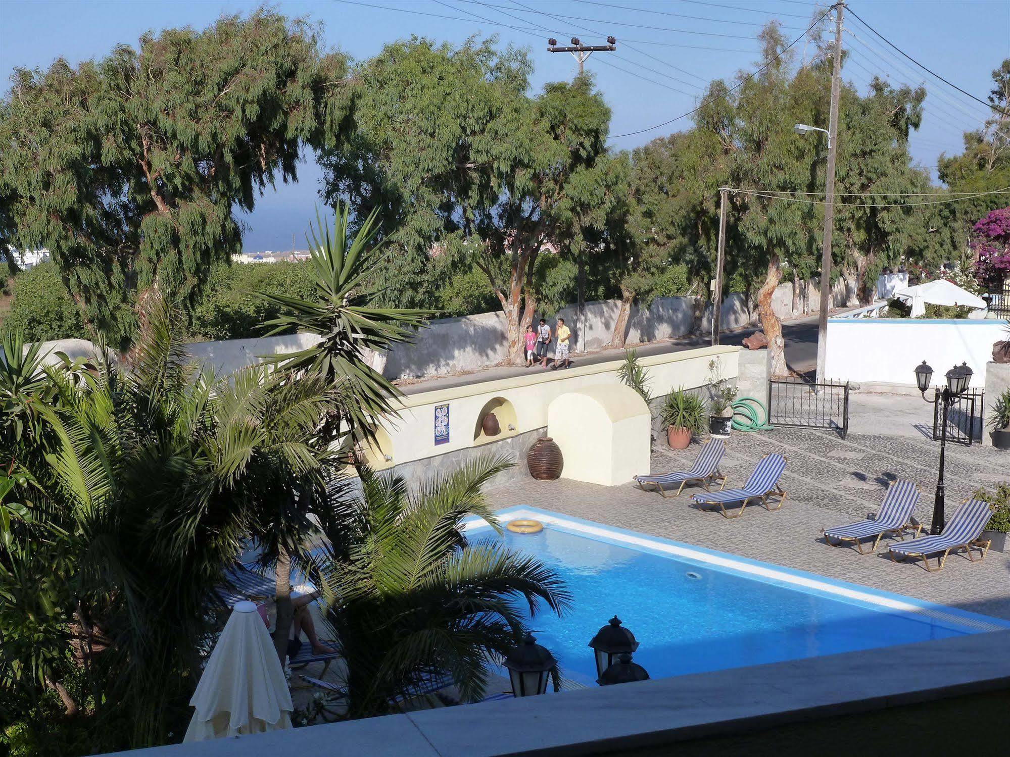 Villa Ilios Фира Екстериор снимка